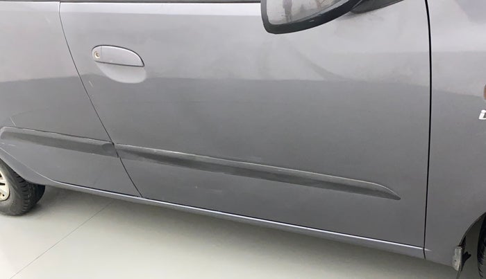 2013 Hyundai i10 MAGNA 1.1, CNG, Manual, 68,811 km, Driver-side door - Slightly dented