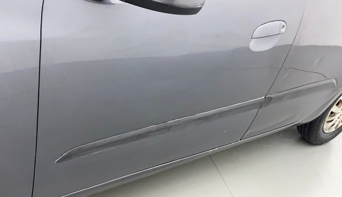 2013 Hyundai i10 MAGNA 1.1, CNG, Manual, 68,811 km, Front passenger door - Slightly dented
