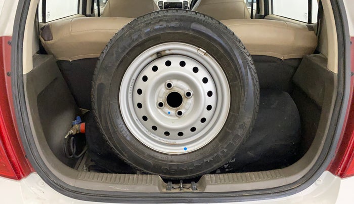 2014 Hyundai i10 MAGNA 1.1, CNG, Manual, 27,578 km, Boot Inside