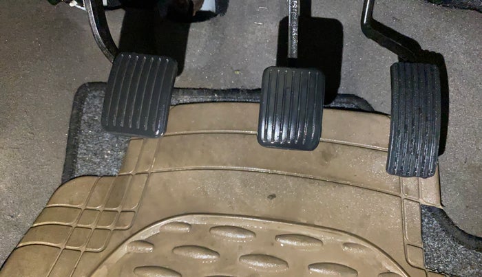 2014 Hyundai i10 MAGNA 1.1, CNG, Manual, 27,578 km, Pedals