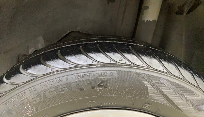 2016 Ford Figo Aspire TREND 1.2 PETROL, Petrol, Manual, 42,969 km, Left Rear Tyre Tread