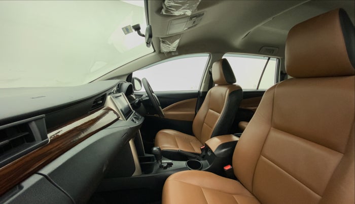 2018 Toyota Innova Crysta 2.8 GX AT 7 STR, Diesel, Automatic, 90,143 km, Right Side Front Door Cabin