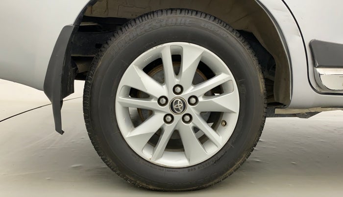 2018 Toyota Innova Crysta 2.8 GX AT 7 STR, Diesel, Automatic, 90,143 km, Right Rear Wheel