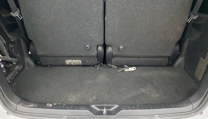 2018 Toyota Innova Crysta 2.8 GX AT 7 STR, Diesel, Automatic, 90,143 km, Boot Inside