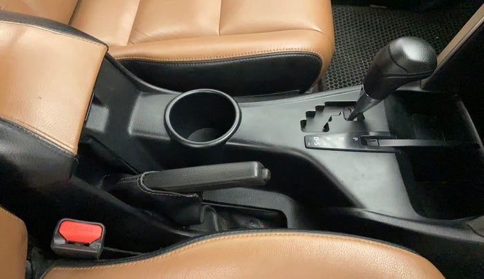 2018 Toyota Innova Crysta 2.8 GX AT 7 STR, Diesel, Automatic, 90,143 km, Gear Lever