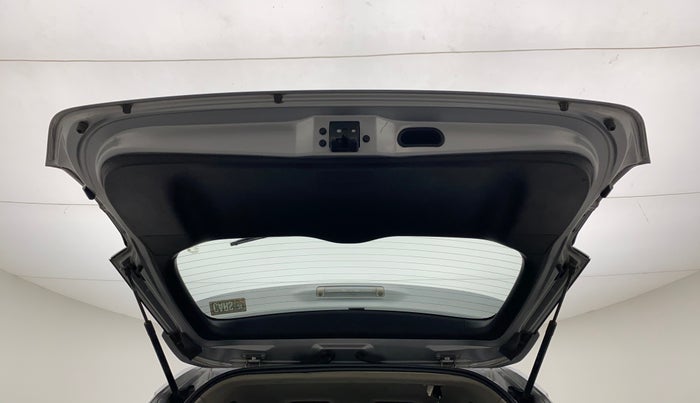 2018 Toyota Innova Crysta 2.8 GX AT 7 STR, Diesel, Automatic, 90,143 km, Boot Door Open