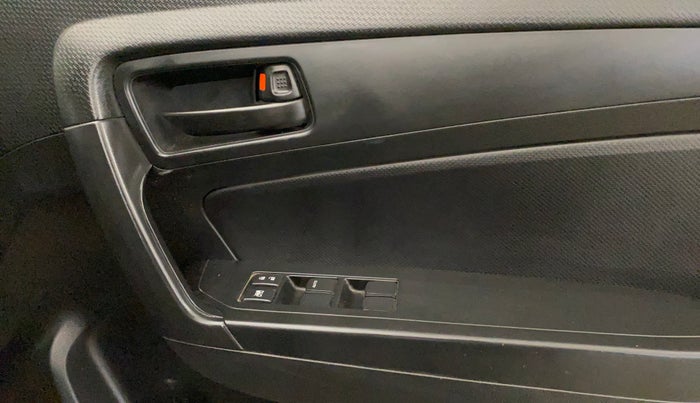 2020 Maruti Vitara Brezza LXI, Petrol, Manual, 62,298 km, Driver Side Door Panels Control