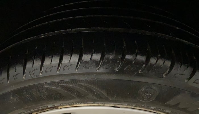 2020 Maruti Vitara Brezza LXI, Petrol, Manual, 62,298 km, Left Rear Tyre Tread