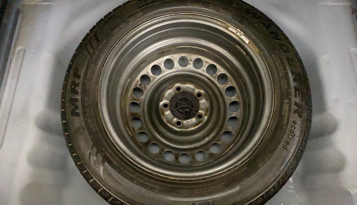 2020 Maruti Vitara Brezza LXI, Petrol, Manual, 62,298 km, Spare Tyre