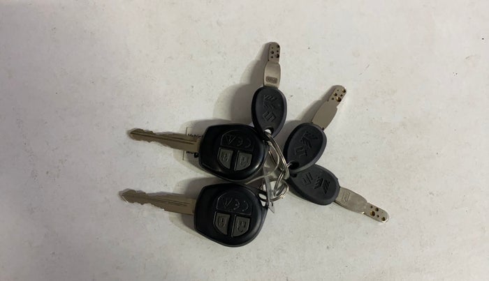 2020 Maruti Vitara Brezza LXI, Petrol, Manual, 62,298 km, Key Close Up