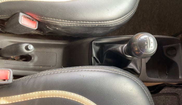 2013 Hyundai Eon D-LITE+, Petrol, Manual, 79,459 km, Gear Lever