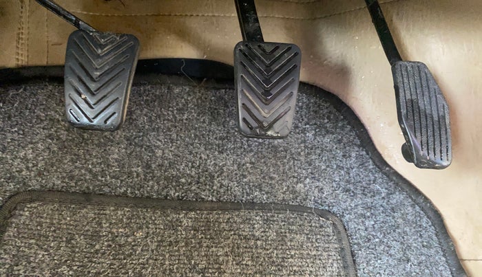 2013 Hyundai Eon D-LITE+, Petrol, Manual, 79,459 km, Pedals