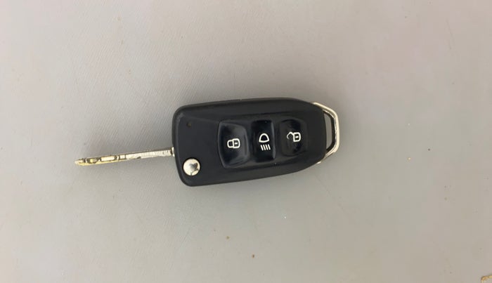 2017 Tata TIGOR XZ (O) PETROL, Petrol, Manual, 99,455 km, Key Close Up