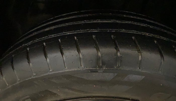 2022 Tata PUNCH ADVENTURE MT, Petrol, Manual, 50,759 km, Left Front Tyre Tread