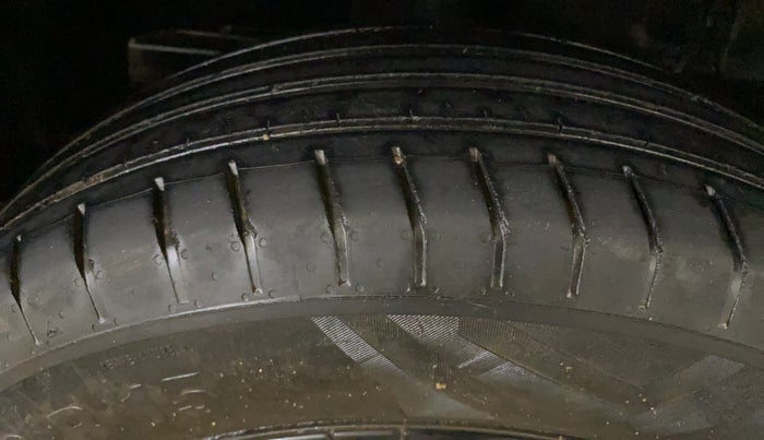 2022 Tata PUNCH ADVENTURE MT, Petrol, Manual, 50,759 km, Right Rear Tyre Tread
