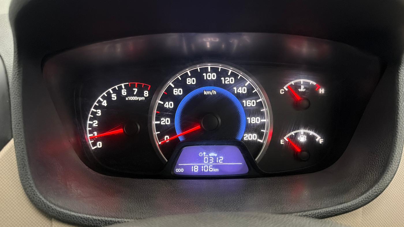 2016 Hyundai Grand i10 SPORTZ 1.2 KAPPA VTVT, Petrol, Manual, 18,094 km, Odometer Image