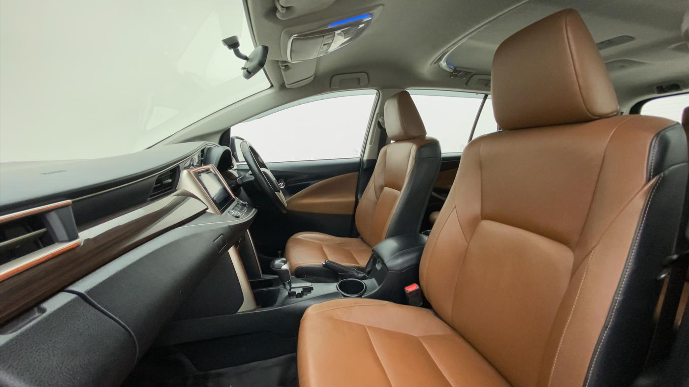 2017 Toyota Innova Crysta 2.7 ZX AT 7 STR, Petrol, Automatic, 91,994 km, Right Side Front Door Cabin