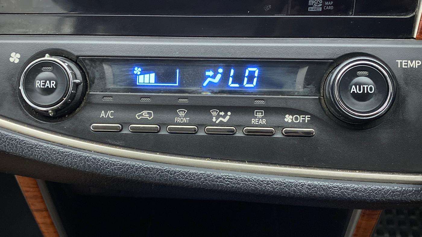 2017 Toyota Innova Crysta 2.7 ZX AT 7 STR, Petrol, Automatic, 91,994 km, Automatic Climate Control