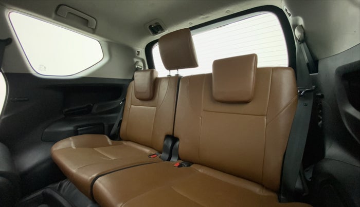 2017 Toyota Innova Crysta 2.7 ZX AT 7 STR, Petrol, Automatic, 91,994 km, Third Seat Row ( optional )