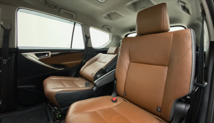 2017 Toyota Innova Crysta 2.7 ZX AT 7 STR, Petrol, Automatic, 91,994 km, Reclining Back Row Seats