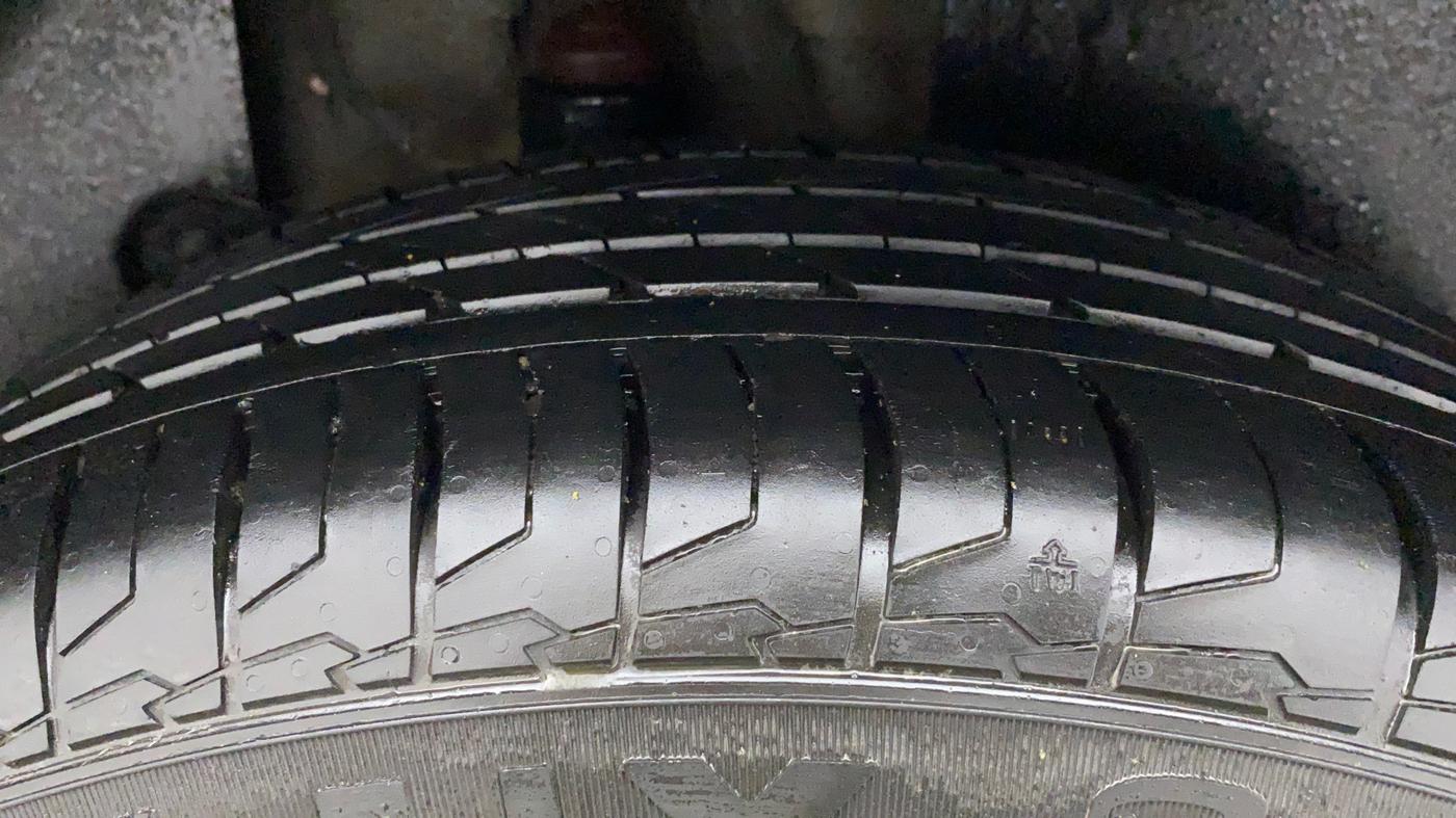 2021 KIA SELTOS GTX PLUS AT 1.5 DIESEL, Diesel, Automatic, 27,118 km, Right Rear Tyre Tread