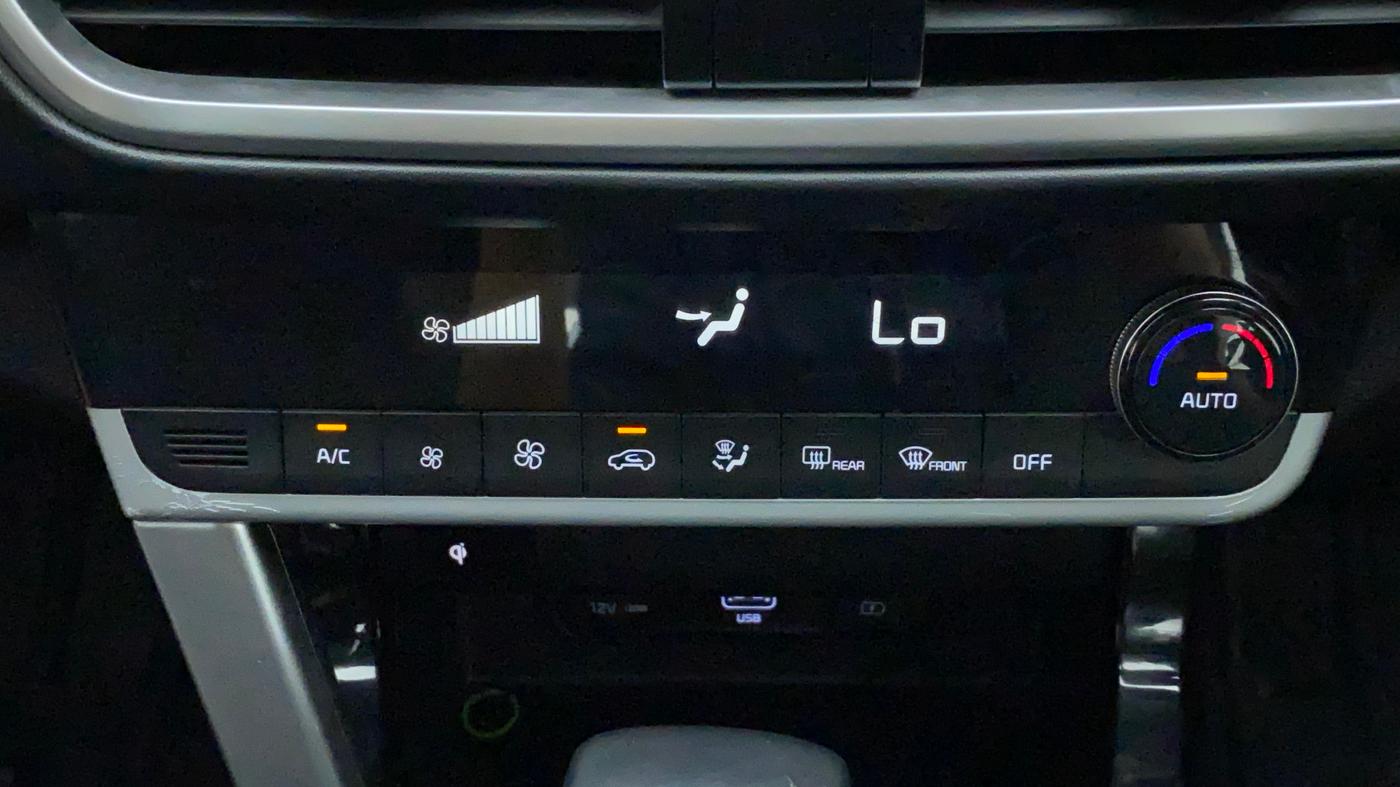 2021 KIA SELTOS GTX PLUS AT 1.5 DIESEL, Diesel, Automatic, 27,118 km, Automatic Climate Control