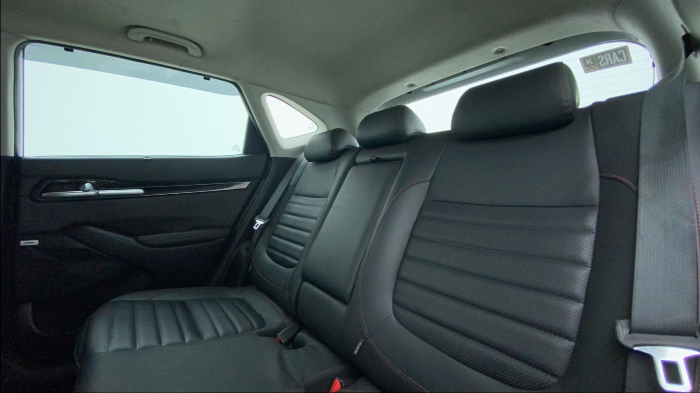 2021 KIA SELTOS GTX PLUS AT 1.5 DIESEL, Diesel, Automatic, 27,118 km, Right Side Rear Door Cabin
