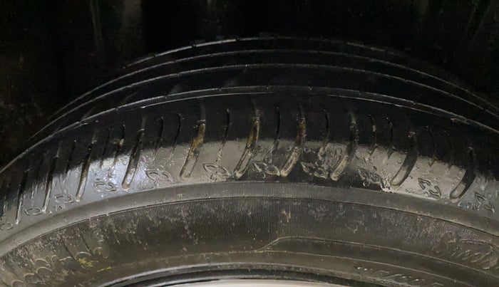 2024 Maruti FRONX SIGMA CNG 1.2 MT, CNG, Manual, 49,269 km, Right Rear Tyre Tread