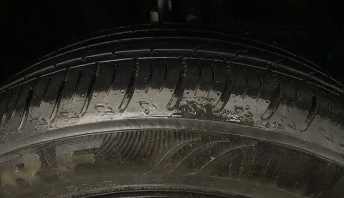 2024 Maruti FRONX SIGMA CNG 1.2 MT, CNG, Manual, 49,269 km, Right Front Tyre Tread