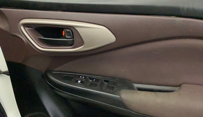 2024 Maruti FRONX SIGMA CNG 1.2 MT, CNG, Manual, 49,269 km, Driver Side Door Panels Control