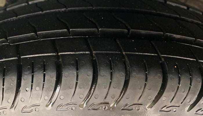 2016 Hyundai Grand i10 ASTA (O) 1.2 KAPPA VTVT, Petrol, Manual, 42,365 km, Right Rear Tyre Tread