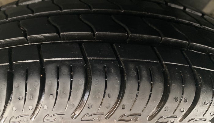 2016 Hyundai Grand i10 ASTA (O) 1.2 KAPPA VTVT, Petrol, Manual, 42,365 km, Left Rear Tyre Tread