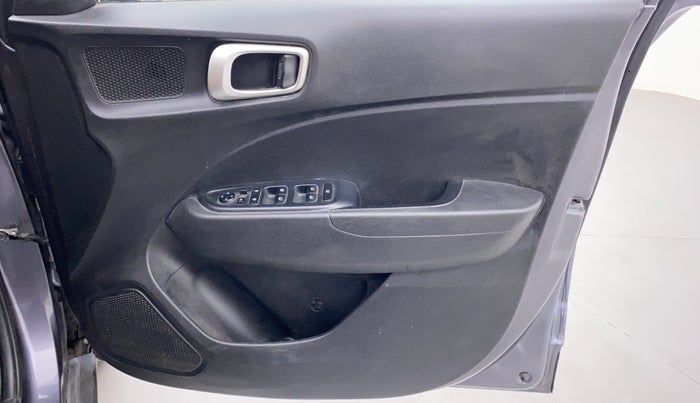 2019 Hyundai VENUE SX 1.0 TURBO, Petrol, Manual, 37,597 km, Driver Side Door Panels Control