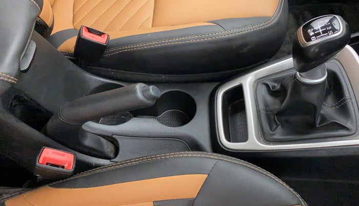 2019 Hyundai VENUE SX 1.0 TURBO, Petrol, Manual, 37,597 km, Gear Lever