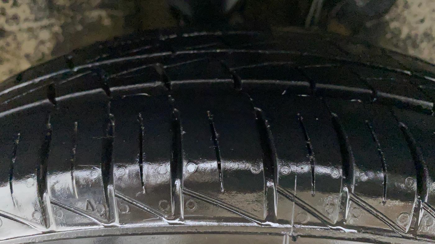 2020 Maruti Alto LXI, Petrol, Manual, 23,840 km, Right Front Tyre Tread