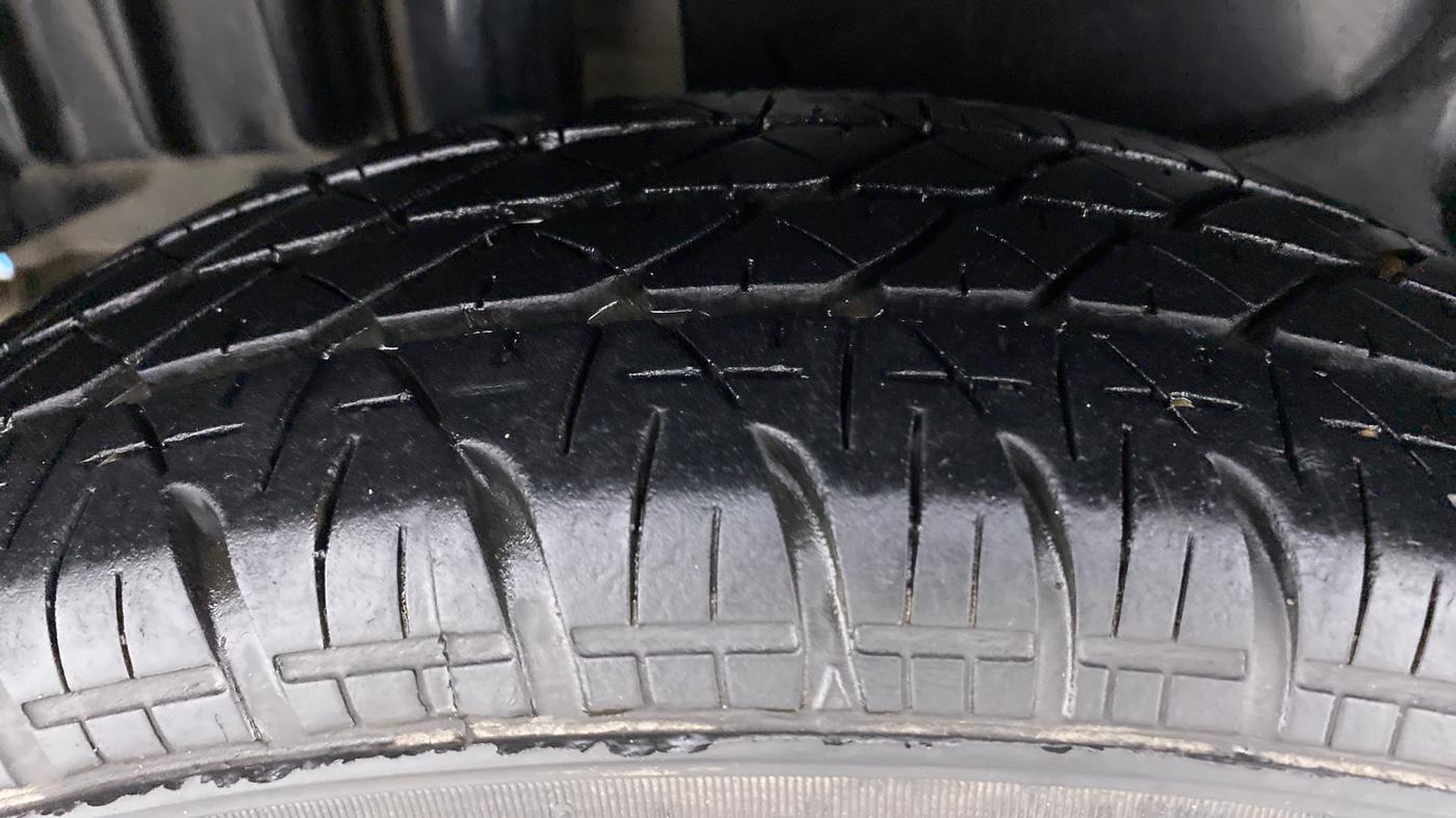2013 Maruti Swift Dzire VDI, Diesel, Manual, 70,633 km, Right Rear Tyre Tread