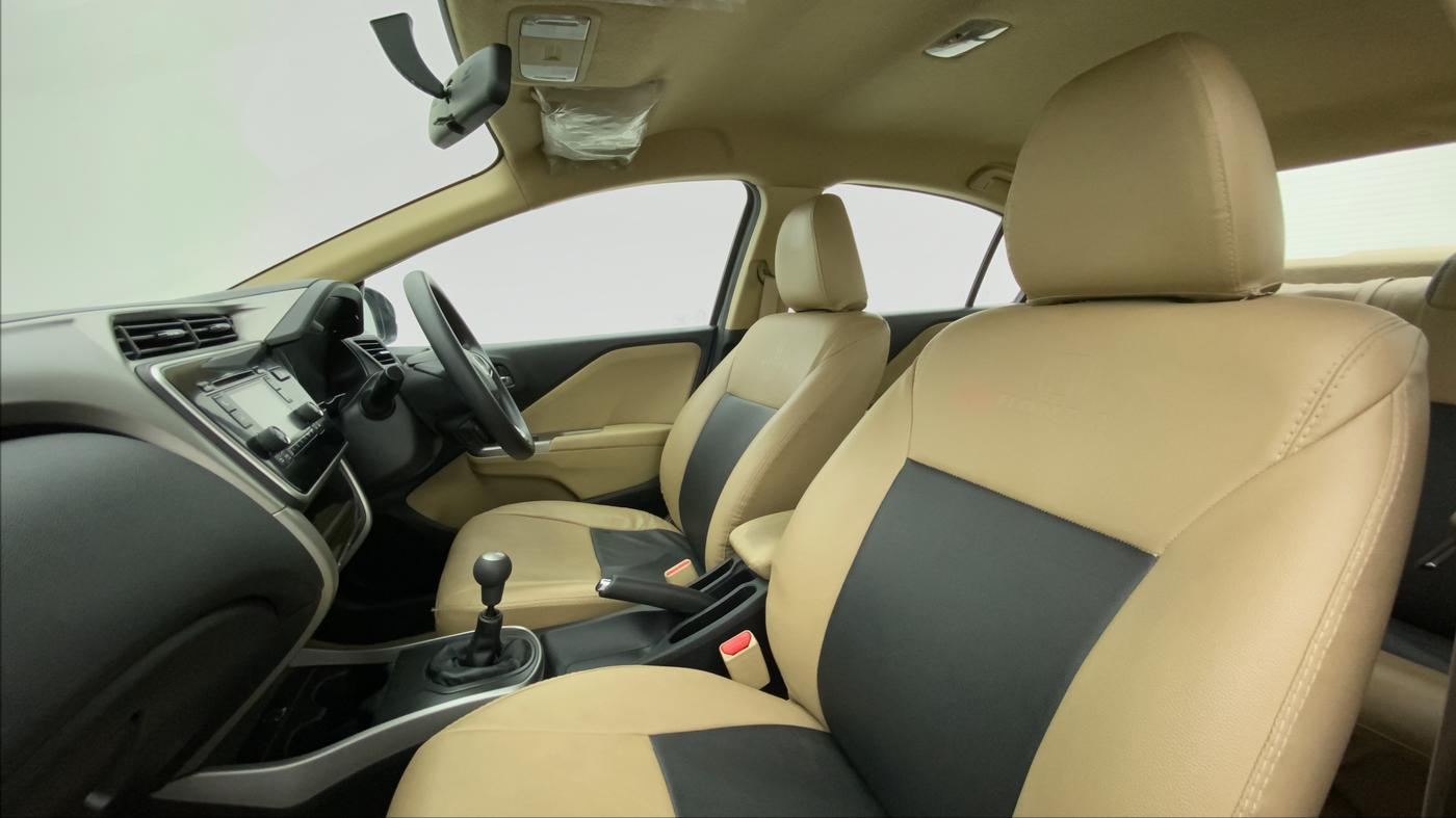 2017 Honda City V MT PETROL, Petrol, Manual, 62,475 km, Right Side Front Door Cabin