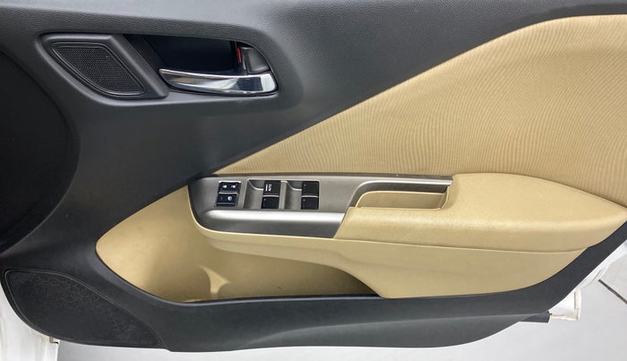 2017 Honda City V MT PETROL, Petrol, Manual, 62,475 km, Driver Side Door Panels Control