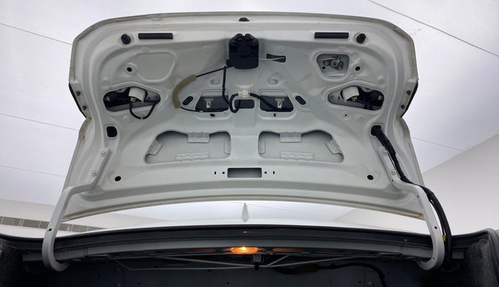2017 Honda City V MT PETROL, Petrol, Manual, 62,475 km, Boot Door Open