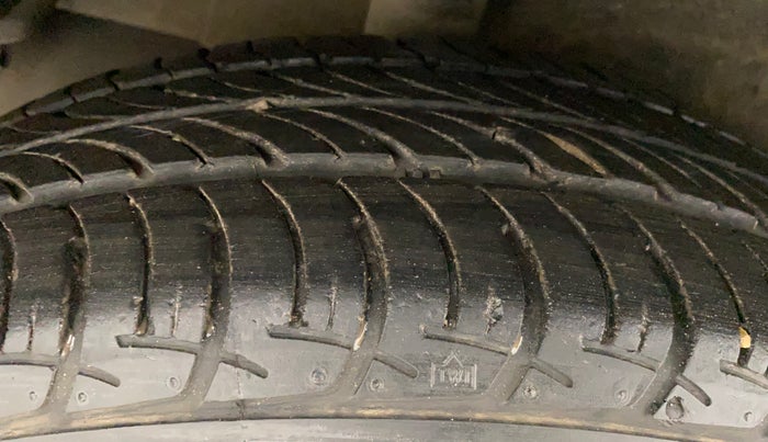 2016 Maruti Celerio ZXI AMT ABS, Petrol, Automatic, 23,308 km, Right Rear Tyre Tread