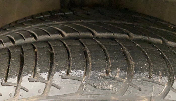 2016 Maruti Celerio ZXI AMT ABS, Petrol, Automatic, 23,308 km, Right Front Tyre Tread