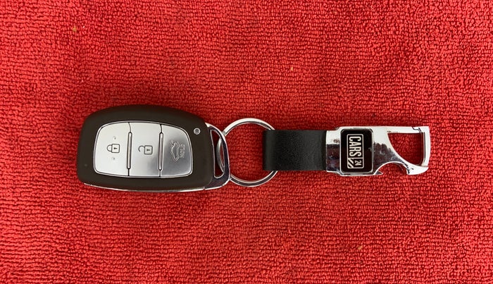 2021 Hyundai AURA SX PLUS 1.2 AMT, Petrol, Automatic, 38,710 km, Key Close Up