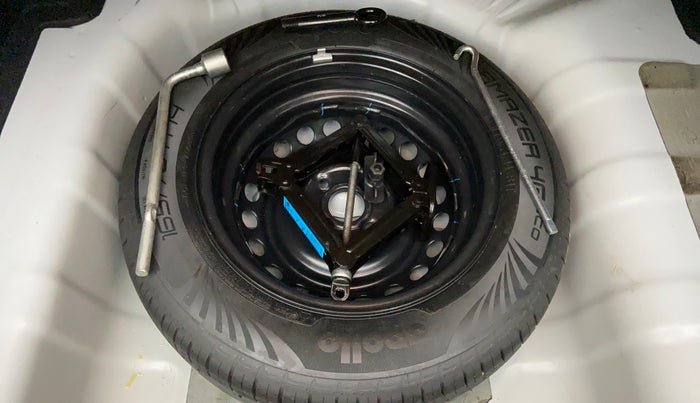 2021 Hyundai AURA SX PLUS 1.2 AMT, Petrol, Automatic, 38,710 km, Spare Tyre