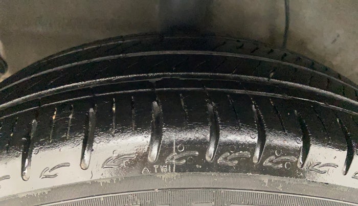 2021 Hyundai AURA SX PLUS 1.2 AMT, Petrol, Automatic, 38,710 km, Right Rear Tyre Tread