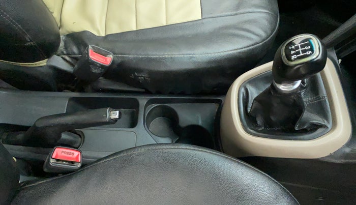 2014 Hyundai Xcent S 1.2, Petrol, Manual, 85,604 km, Gear Lever