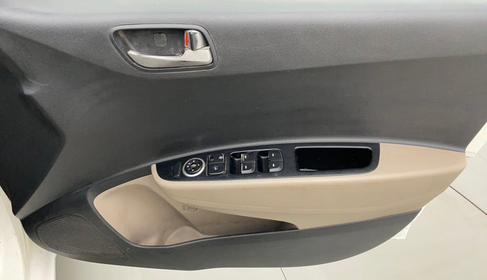 2014 Hyundai Xcent S 1.2, Petrol, Manual, 85,604 km, Driver Side Door Panels Control