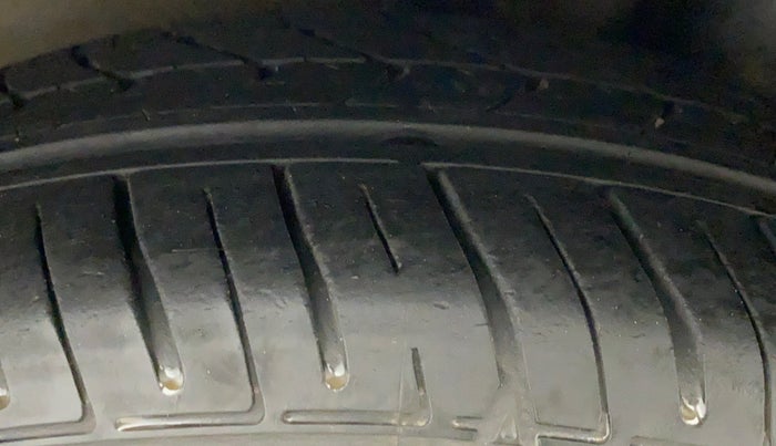 2014 Hyundai Xcent S 1.2, Petrol, Manual, 85,604 km, Left Rear Tyre Tread