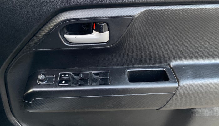 2020 Maruti New Wagon-R VXI 1.0, Petrol, Manual, 39,012 km, Driver Side Door Panels Control