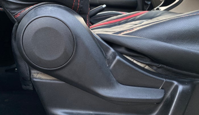 2020 Maruti New Wagon-R VXI 1.0, Petrol, Manual, 39,012 km, Driver Side Adjustment Panel