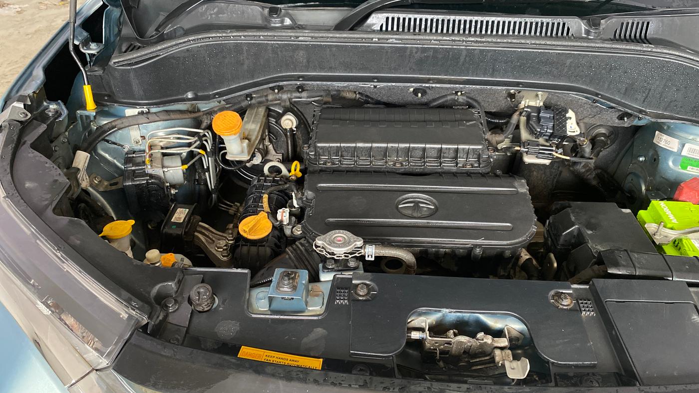 2021 Tata PUNCH ACCOMPLISHED AMT, Petrol, Automatic, 52,156 km, Engine View - Right